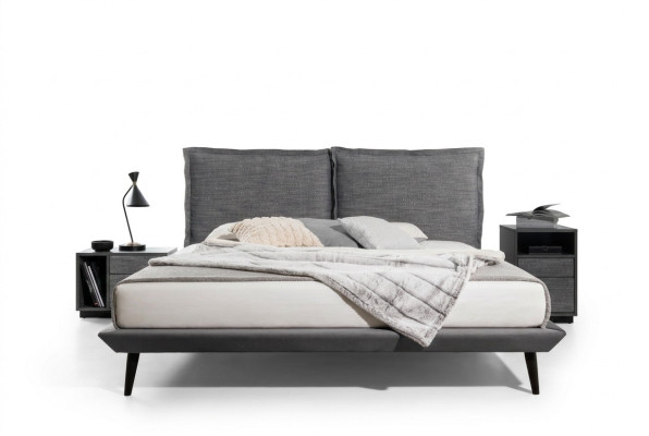 Stijlvolle slaapkamer Grijze bed 2x nachtkastjes Luxe bedden 3-delig