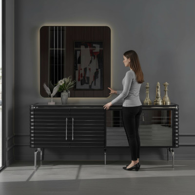 Stijlvolle eetkamerset luxe zwarte dressoir spiegel houten meubels