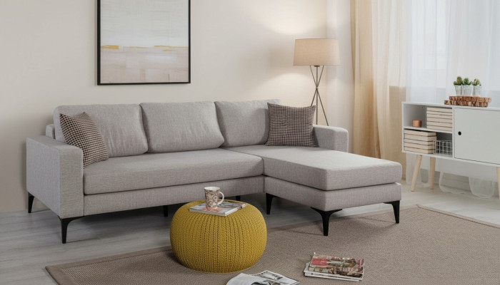 Woonkamerbank in L-vorm, moderne luxe hoekbank, gestoffeerd en nieuw.   - Bank in L-vorm voor de woonkamer, moderne luxe hoekbank, gestoffeerd en nieuw.