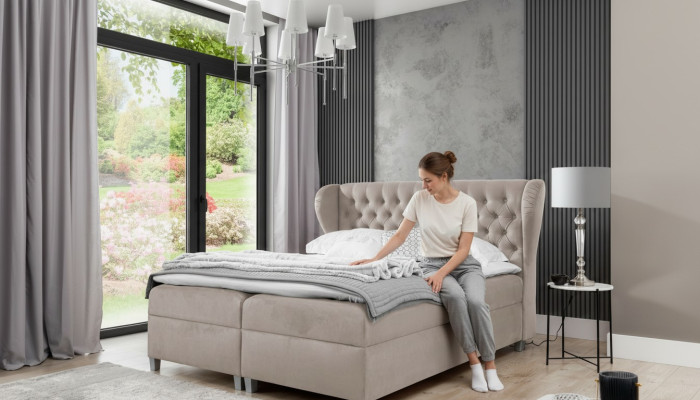Luxe tweepersoonsbed Chesterfield slaapkamer inrichting gestoffeerd bed Modern meubilair