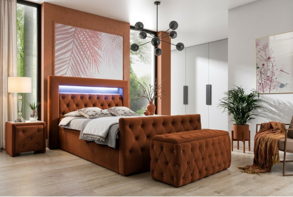 Chesterfield slaapkamerset textielbed 2 houten nachtkastjes krukje