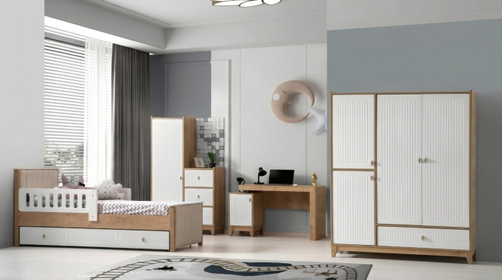 Volledige kinderkamerset Bed 2x Kledingkast tafel Helder 4-delig Nieuw.