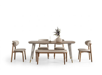 Elegante set bestaande uit een eettafel en 4 stoelen + bank in beige