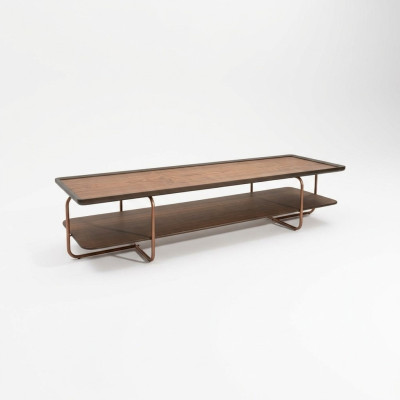 Bruine woonkamer houten salontafel met roestvrijstalen poten. Elegante salontafel.