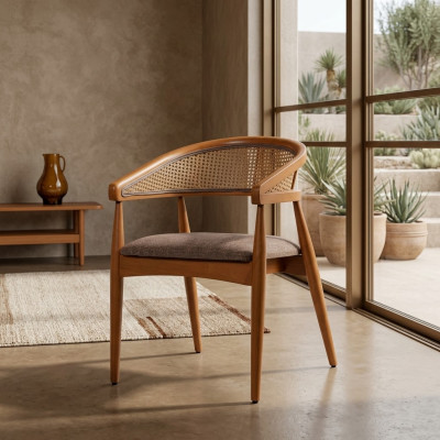 Bruine luxe stoel met houten frame eetkamer designerstoelen met armleuningen.