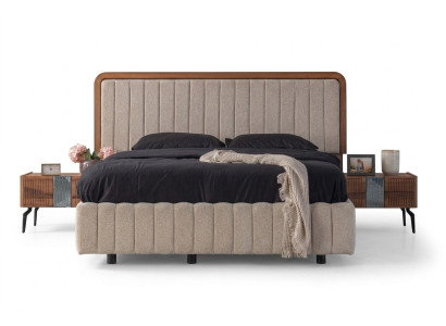 Stijlvolle slaapkamermeubels Luxe gestoffeerd bed Houten nachtkastjes