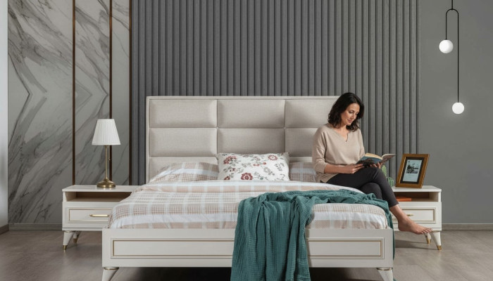 Witte slaapkamer set, gestoffeerd tweepersoonsbed, 2 houten nachtkastjes, 3-delig