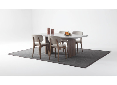Designer eetkamerset bestaande uit 5-delige eettafel en 4 moderne stoelen.
