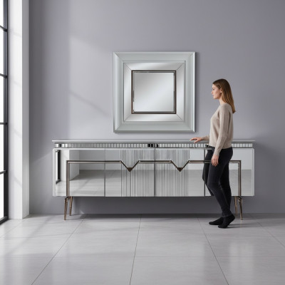 Designer eetkamerset bestaat uit 2-delige dressoir spiegel commode zilver