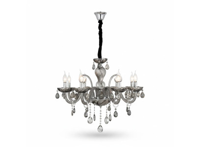 Kroonluchter Smoke Crystal in de woonkamer brengt een nieuwe chique luxe in huis.