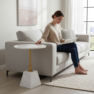 Gouden-witte bijzettafel Stijlvolle woonkamer Marmeren ronde tafels.