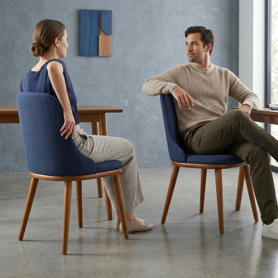 Stijlvolle blauwe eetkamerstoelen met designer houten frame Moderne keukenstoel