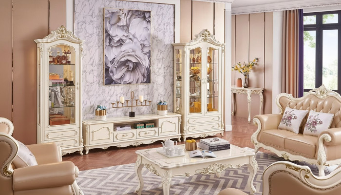 Woonkamerset met elegant klassiek meubilair tv-standaard 2x vitrine salontafel.