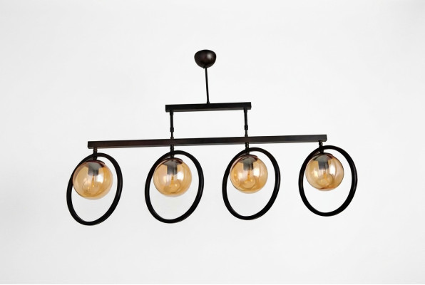 Plafondlamp in luxe stijl Een blikvanger voor de woonkamer.