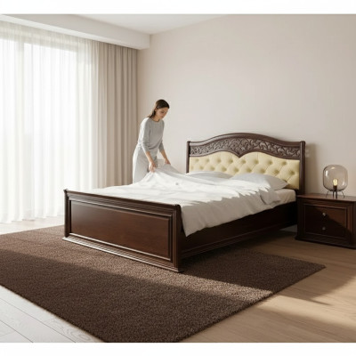 Luxueus slaapkamerbed ontwerp gestoffeerd tweepersoons hotelbed.