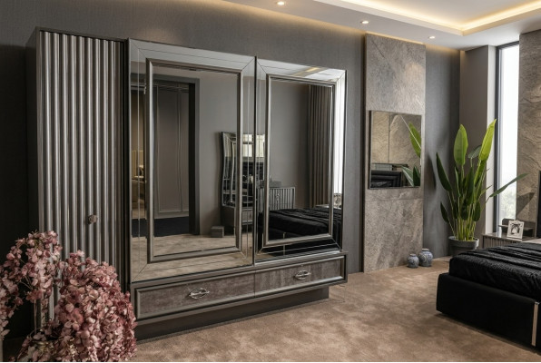 Ontwerper houten kledingkast met spiegeldeuren en laden slaapkamer