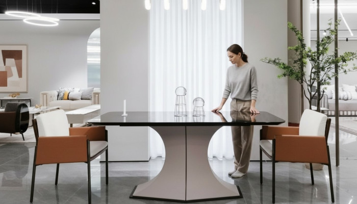 Eettafel van natuurlijk hout stijlvolle eettafel witte tafel in moderne stijl