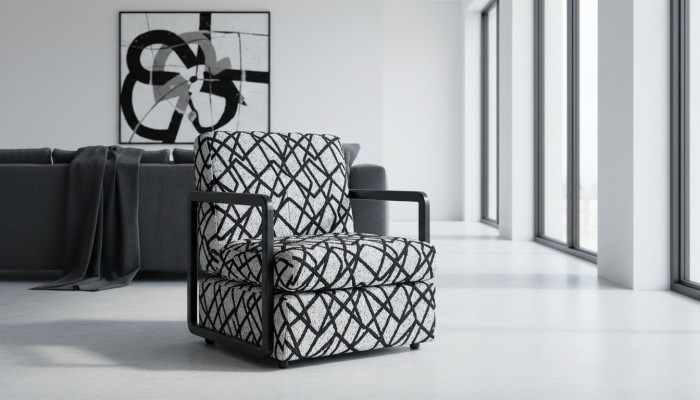 Zwart-grijze woonkamer fauteuil ontworpen door een designer, Luxe loungestoel voor één persoon.