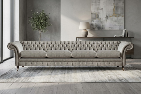 Lichtgrijze Chesterfield gestoffeerde sofa Designer 4-zitstextiel meubels.