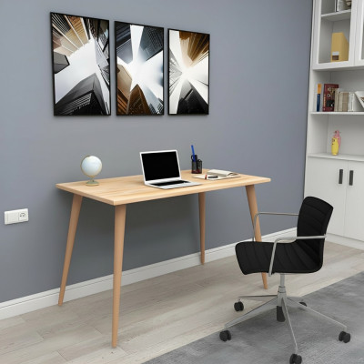 Beige houten tafel, designer loft-tafel, stijlvolle bureaus, luxe meubilair.