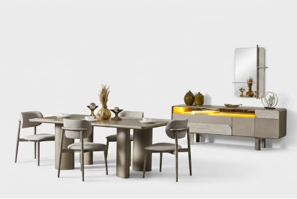 Elegante beige houten eettafelset met stoelen en console