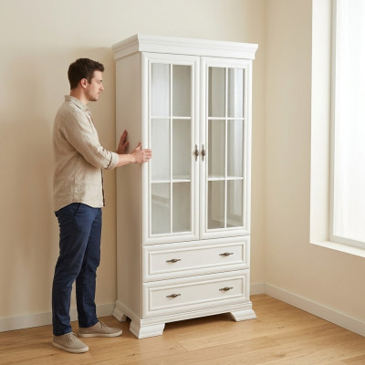 Vitrine met lades en planken