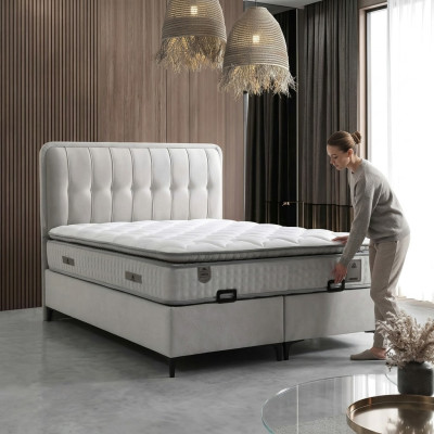 Moderne witte bed met matras