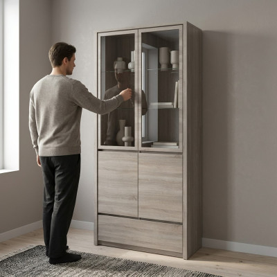 Keuken met lade en glazen planken